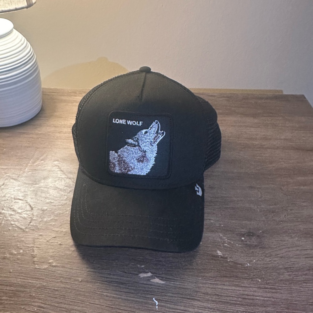 Goorin Bros. Black Lone Wolf Hat USED